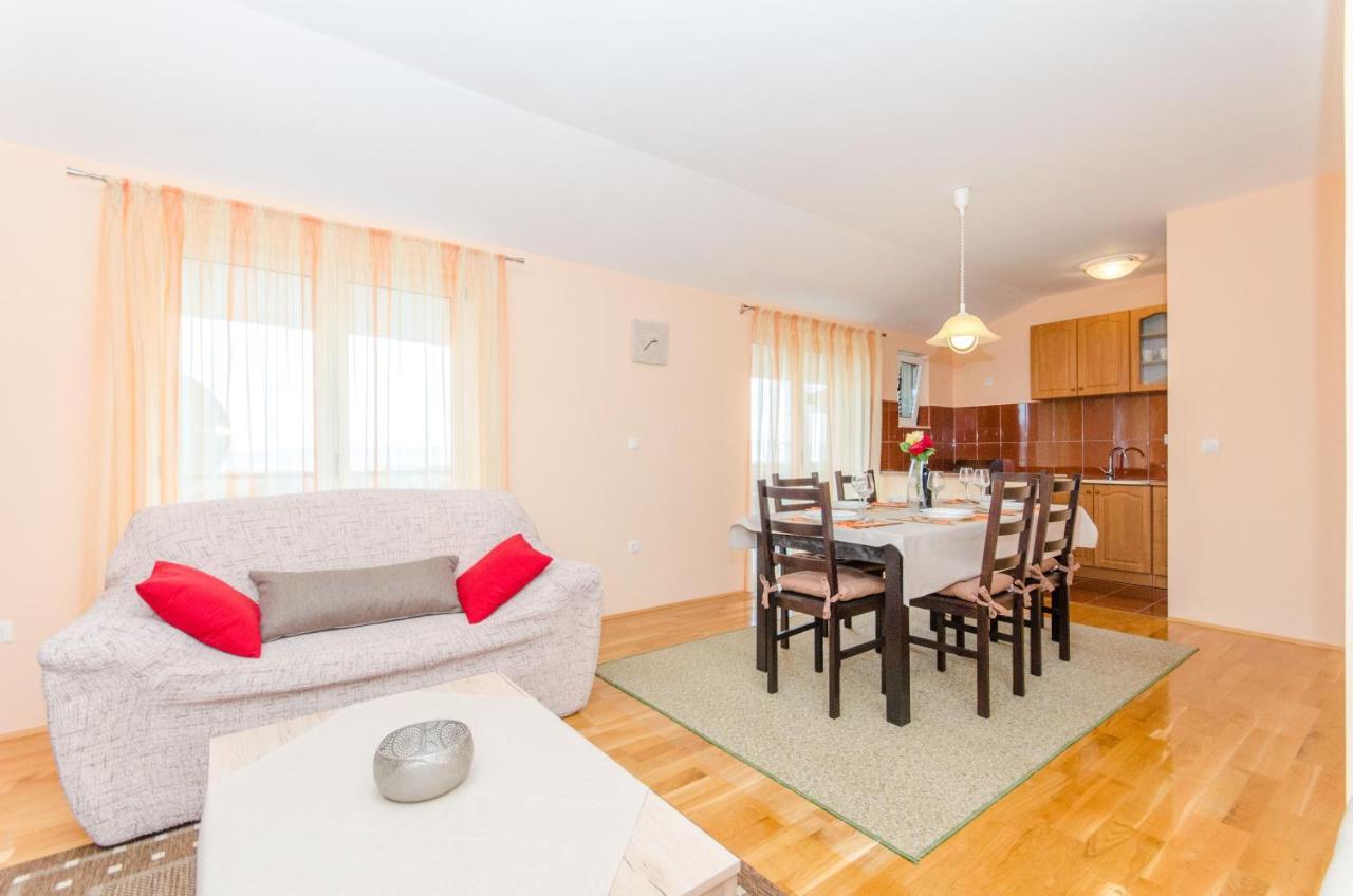 Apartman Ivan Каштела Экстерьер фото